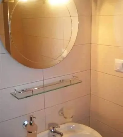 Sarandos Guest house